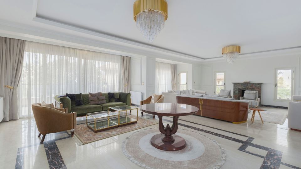 Alsawah Grand Palace at Sheikh Zayed - 6Br, Pool & Private Garden
