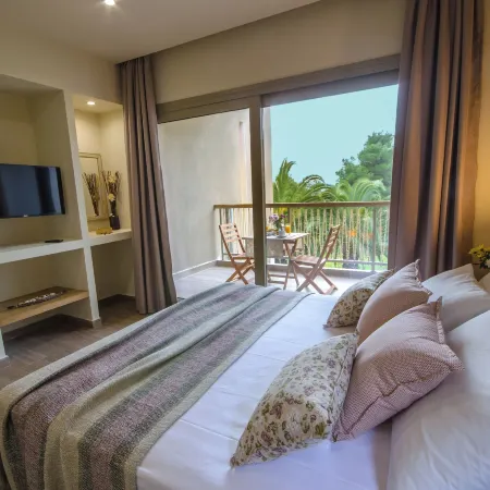 Forest Resort Suites Skiathos