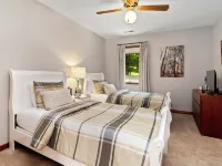 Foxwood at Stoney Creek • Wintergreen + Wine Trail Base • Mtn Views Hotels in Rockfish