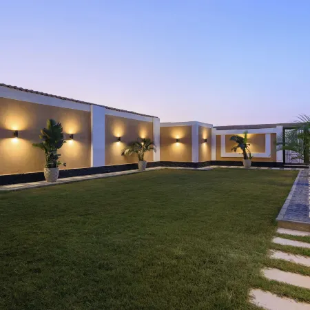 Hazel Spaces Heliopolis Отели рядом с достопримечательностью «Дворец барона Эмпейна»