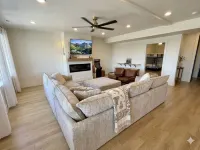 Brand new apartment, sleeps 10, IDEAL location in Utah county. High end finishes