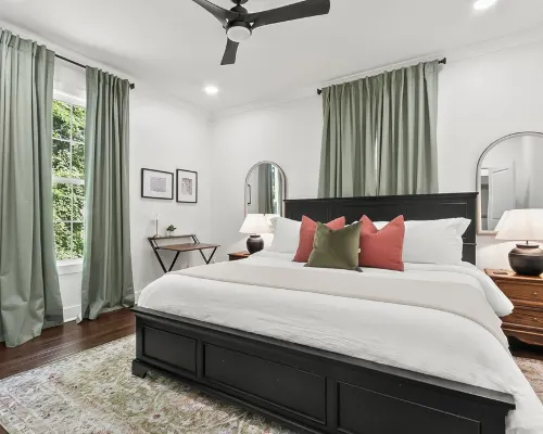 Walk to Downtown Northport/ Porch + Fire Pit Hotels in Northport