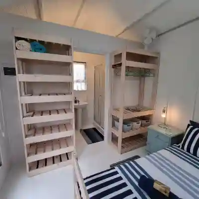 Petite Cottage Plett close to town Rooms