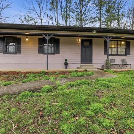 Modern Mcdonald Ranch Serene Wooded Escape 4 Bedroom Cottage
