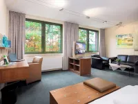 GenoHotel Forsbach Hotels near Rath-Heumar Station