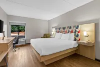 Days Inn & Suites by Wyndham Peachtree Corners/Norcross