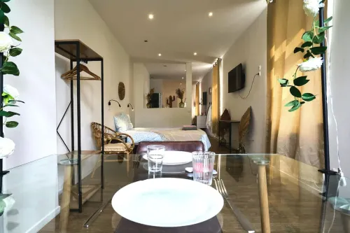 Le nid douill    baln  o proche gare - Apartments