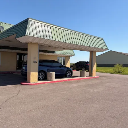 East Grand Inn Grand Forks ND I 29
