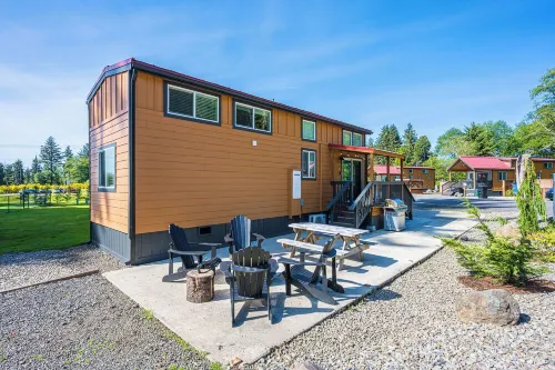 Rainforest Tiny Home Retreat: Twilight Edition