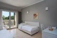 Ariti Grand Hotel - balcony