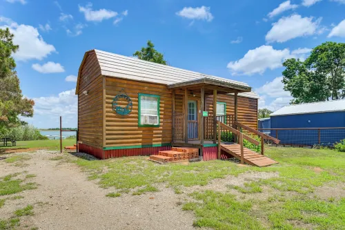 Cabin w/ Dock on Hubbard Creek Lake: Pets Welcome!