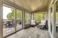 Mtn-view Hilltop Home, 5 Mi to Hendersonville - 4-Sterne