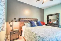 Lakefront Home W/Private Dock-15 Mi to Walker - parking