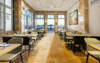 Hotel Avra - Beach