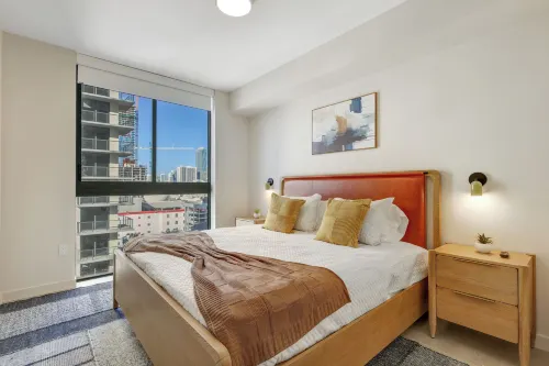 AEA - 11 NE 6th St Downtown Miami - Private Pools