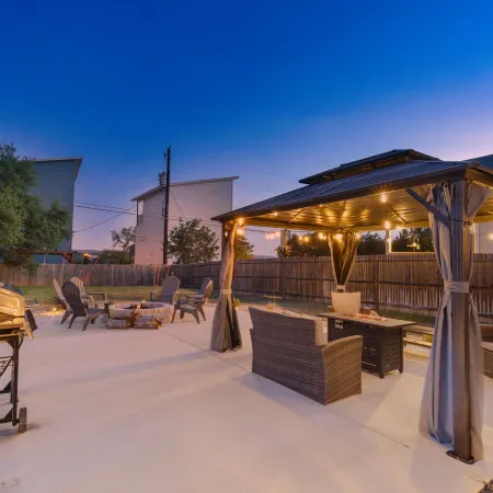 Southern Hillcountry Hideaway