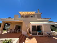 Large Detached Three Bedroom Villa with Heated Infinity Pool and BBQ Area. - WiFi