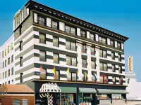 Hotel Garrett – No Resort Fee Hotels near Circus Center