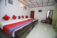 Thilaka City Hotel - Kitchens