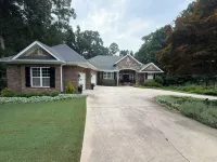 Pond View Retreat: Your Ultimate Athens Getaway Minutes To Sanford Stadium - balcony