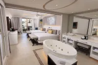 Royalton Hideaway Riviera Cancun, An Autograph Collection All-Inclusive Resort– Adults Only - Jacuzzi