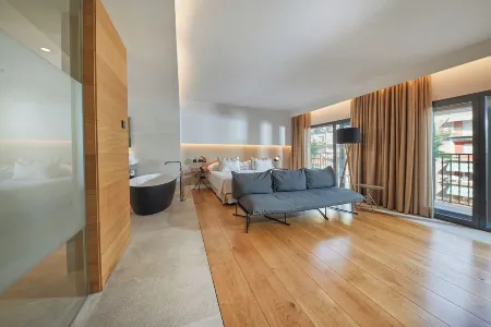 Nakar Hotel