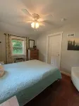 Creekside: Cozy 3-Bedroom Cabin on Loyalsock Creek – Fish, Hike, Kayak or Relax! - Chalets