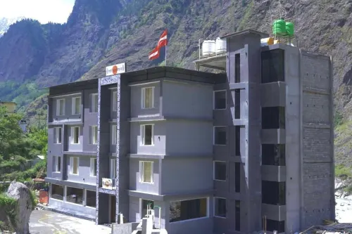 Hotel Vasudeva Inn - Balcony