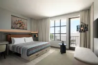 Moxy St. Petersburg Downtown - Rooftop Pools