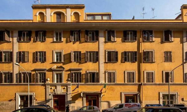 Crossroad Hotel