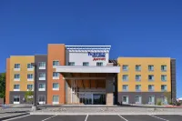 Fairfield Inn & Suites Farmington - parking