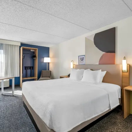 Spark by Hilton Green Bay