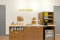 Home2 Suites by Hilton Hendersonville - breakfast
