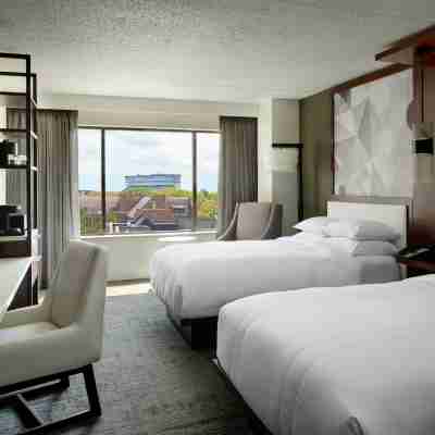 Marriott East Lansing at University Place Rooms