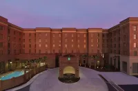Embassy Suites by Hilton Savannah Historic District - Apartments