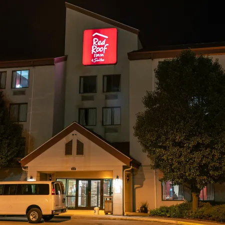 Red Roof Inn & Suites Indianapolis Airport