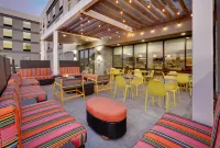 Home2 Suites by Hilton Yakima Airport - Swimmingpools