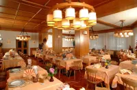 Hotel Pinzolo-Dolomiti - Morgenmad