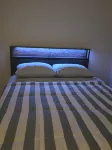Charming 2-Bedroom House Rental in Calgary - Welcome to Homely Harbour! - 방갈로