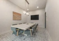 Luxury Salem 2BR Apartment | Pool • Gym • Parking - Apartments