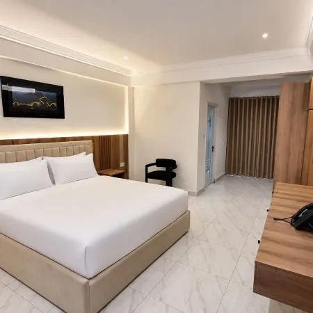Bruce Palace Hotel