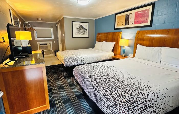 Pilgrim Inn & Cottages