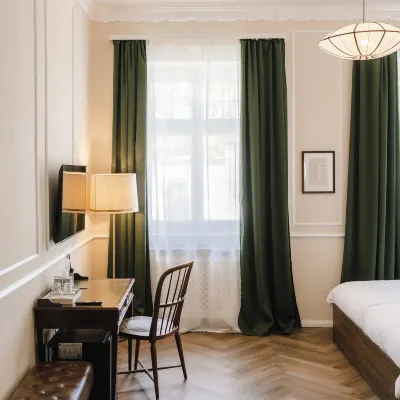 Hotel DEDE Hotels near Weberhaus Augsburg