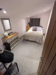 Cosy Cottage Close to Haworth Sleeps 2 - parkir