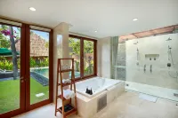 Legian Beach Hotel - Resorts