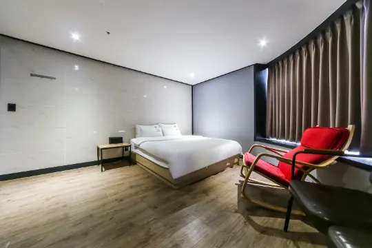 Changwon Sangnamdong XO