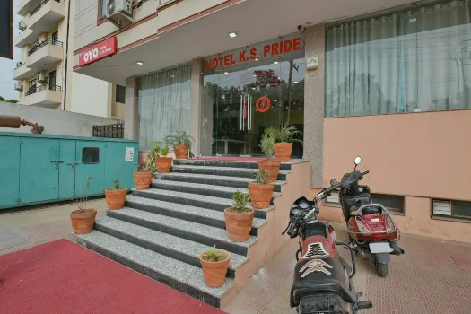 OYO 7599 Hotel KS Pride Hotels near Chokhi Bandhani