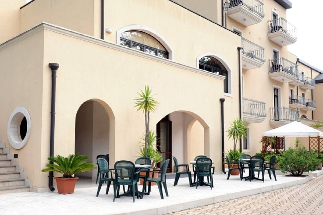 Hotel Villa Rosa-Martina Franca Updated 2022 Room Price-Reviews & Deals |  Trip.com