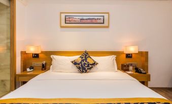 Orange hotel