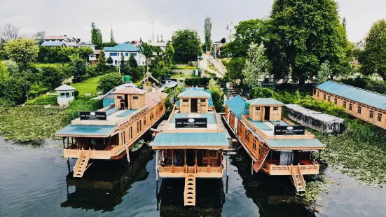 New Jacquline Heritage Houseboats